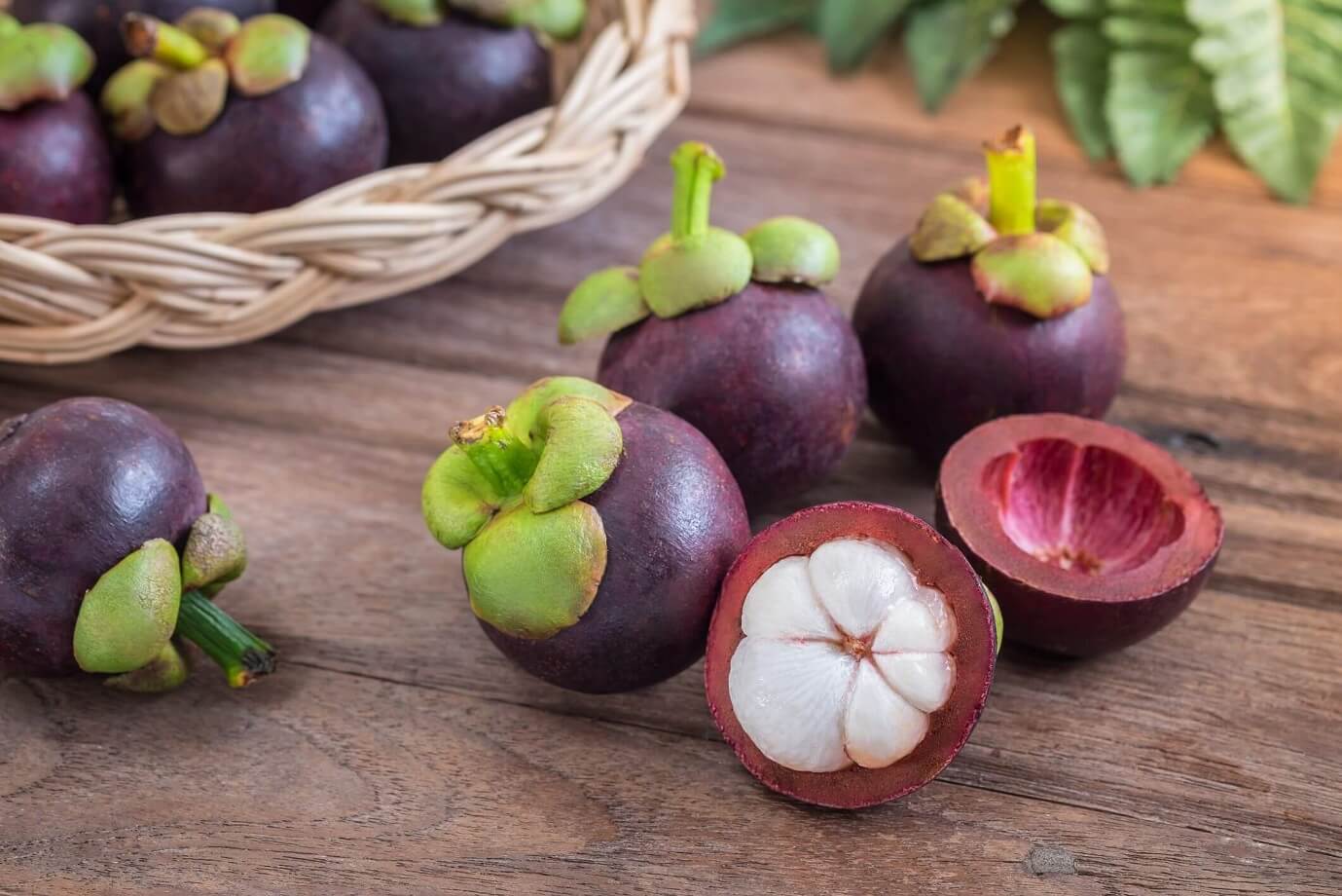 12 Benefits of Mangosteen for Health and as an Antioxidant